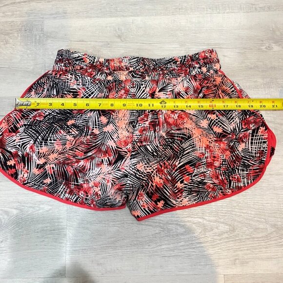 Guess Floral Shortie Shorts for Running Workout Beach Shorts Size M - Picture 11 of 15